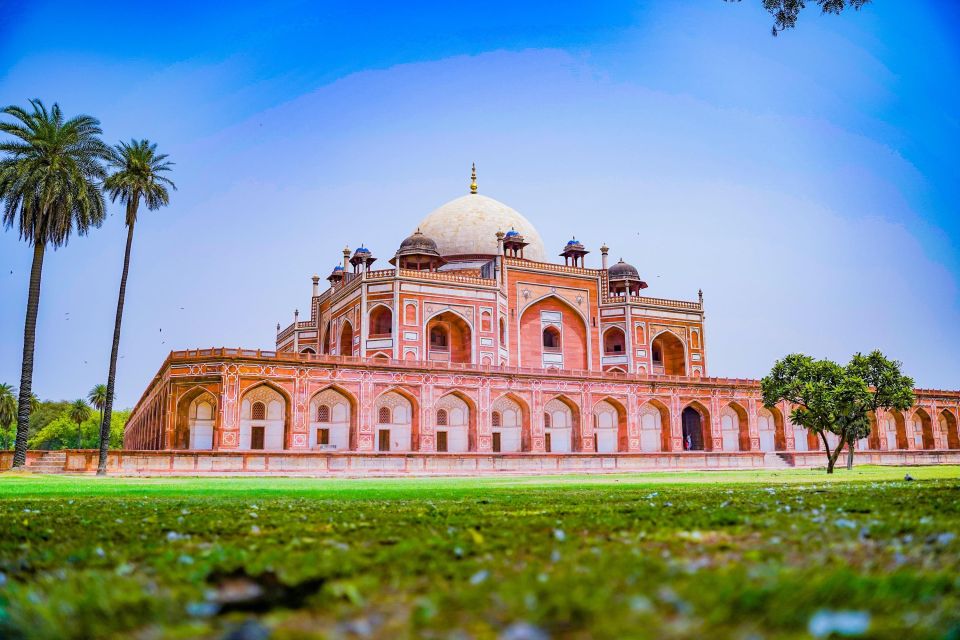From Delhi: 3-Days Golden Triangle with Fatehpur Sikri - Day 2: Taj Mahal sunrise, Agra Fort, then Fatehpur Sikri’s strange silence