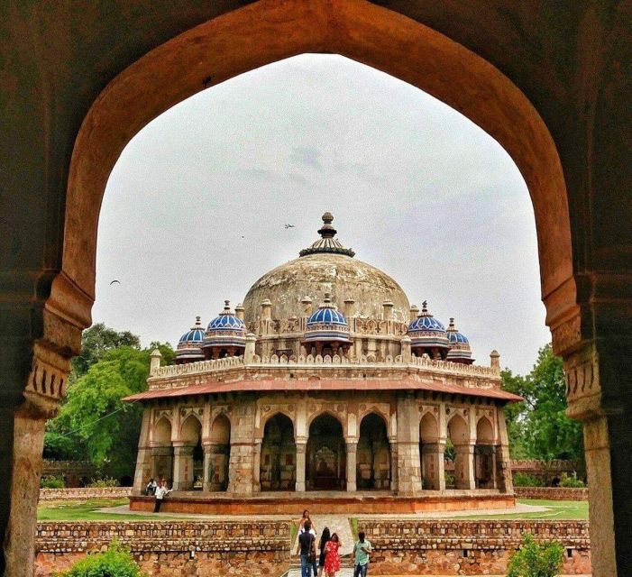 From Delhi: 3-Days Golden Triangle with Fatehpur Sikri - Day 3 in Jaipur: Amber Fort, Jal Mahal photos, and two stepwells
