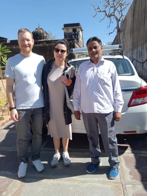 From Delhi: 6-Day Golden Triangle Tour with Ranthambore - Crossing Into Jaipur: Amber Fort, Photo Stops, and the Old City Walk