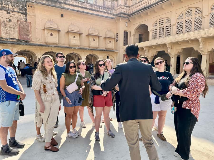 From Delhi Airport: Guided Layover Delhi City Tour - Why a Delhi airport layover tour beats waiting at the terminal