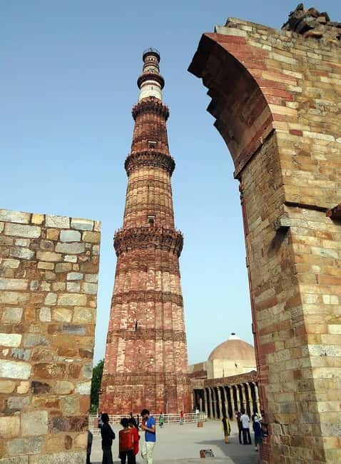 From Delhi Airport: Guided Layover Tour of Old & New Delhi - Temples that fit your route: Lotus, Akshardham, and Monday substitutions