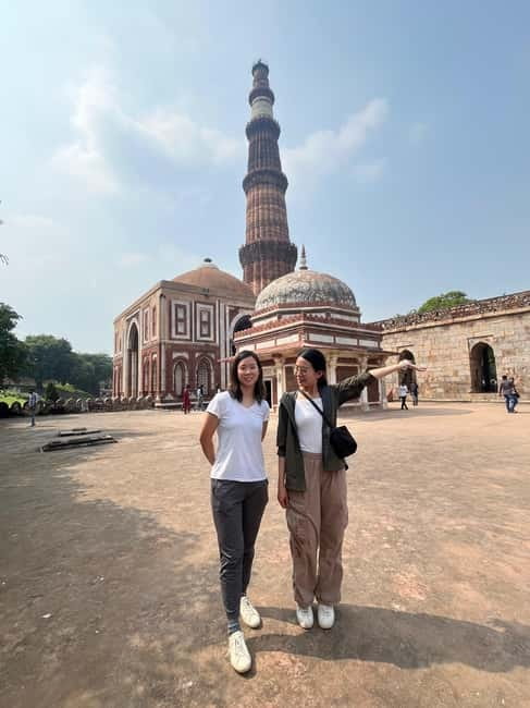 From Delhi Airport: Layover Guided Old & New Delhi Tour - A layover lunch in the middle of the day