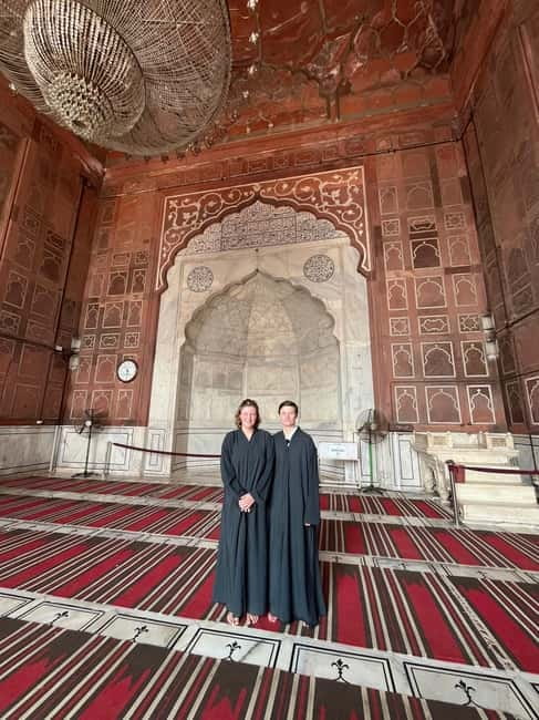 From Delhi Airport: Layover Guided Old & New Delhi Tour - Guides who make it stick (and drivers who keep it moving)