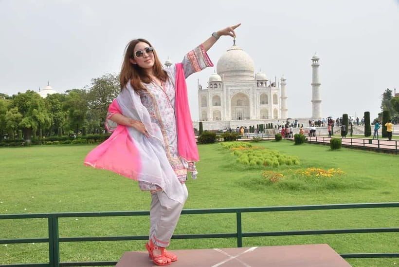From Delhi: All Inclusive- Taj Mahal Tour by Express Train - Taj Mahal at the heart of the day: guided, timed, and photo-ready