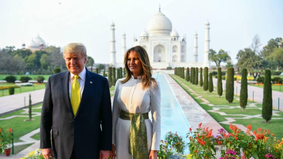 From Delhi: Deluxe Taj Mahal and Agra tour with Luxury Cars - Luxury car pickup from Delhi with a driver you’ll actually rely on