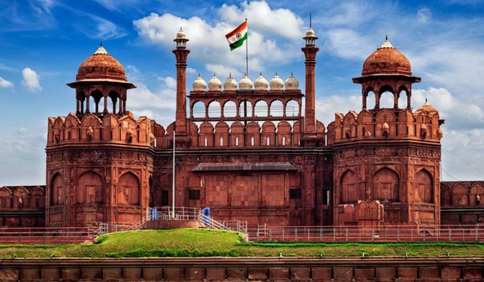 From Delhi: Old and New Delhi Sightseeing Tour with Guide - Key highlights you’ll care about