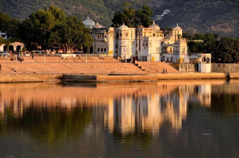 From Delhi: Private 5-Day Golden Triangle Tour Love Triangle - Day 2 to Agra: AC comfort on Yamuna Expressway plus evening Mughal sights