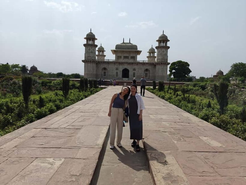From Delhi: Private Layover Taj Mahal Day Tour By Car - Lunch at DoubleTree by Hilton Agra: Why a 5-Star Meal Helps Your Day