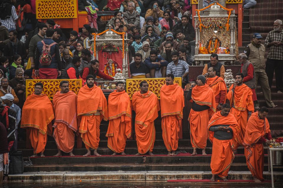 From Delhi: Private Rishikesh and Haridwar Day Tour by Car - Mansa Devi Temple complex: the view part of the pilgrimage story
