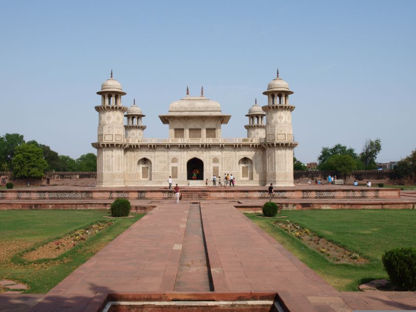 From Delhi: Private Taj Mahal & Agra Tour By SuperFast Train - Lunch at a Luxury 5-Star Hotel: More Than a Break