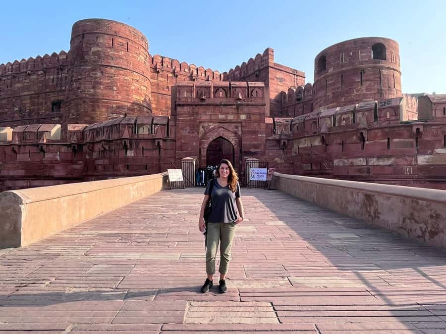 From Delhi: Private Taj Mahal Day Tour with Fast-Track Entry - Fast-Track Taj Mahal Entry and the Battery Bus Ride