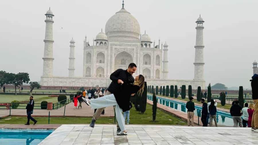 From Delhi: Same Day Taj Mahal Tour with lunch in 5 star - Sunrise Taj Mahal Timing: When 3:00 AM Actually Matters