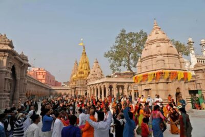 From Delhi: Same Day Varanasi Tour By Flight With Boat Ride - Flights first: the pacing logic from Delhi