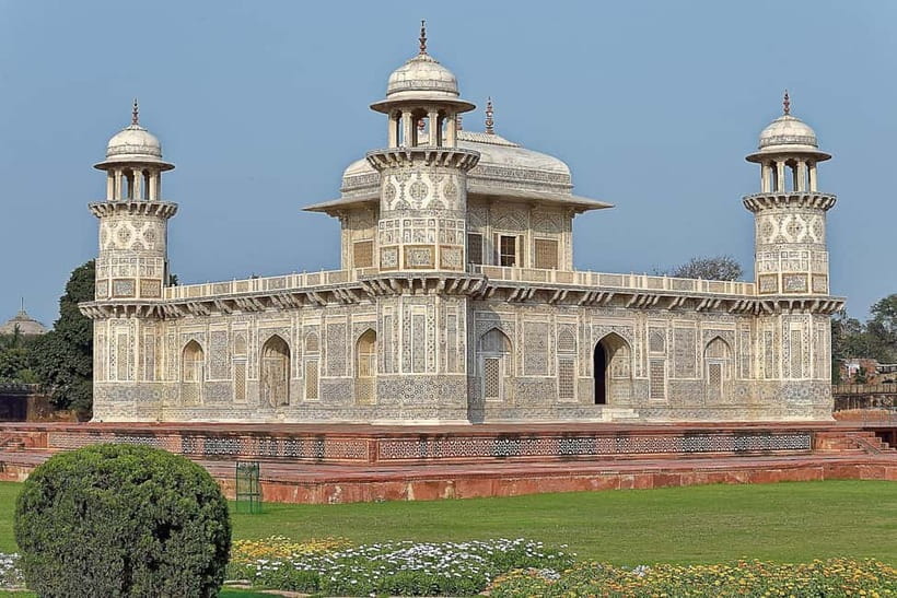 From Delhi: Sunrise Taj Mahal Tour To Agra - Who should book this sunrise Delhi-to-Agra tour