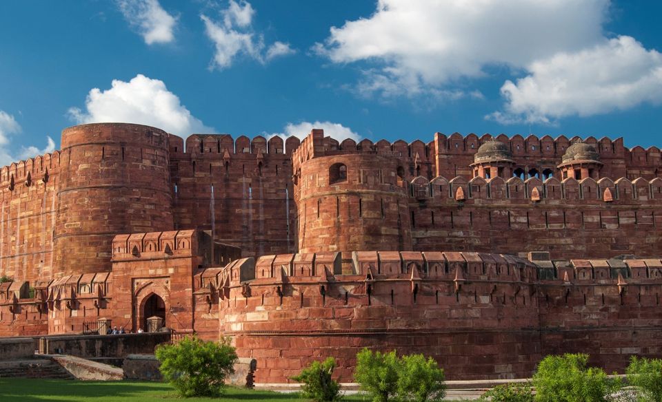 From Delhi: Taj Mahal & Agra City Tour By Gatiman Train - Transfers in a private sedan/SUV: less waiting, more control