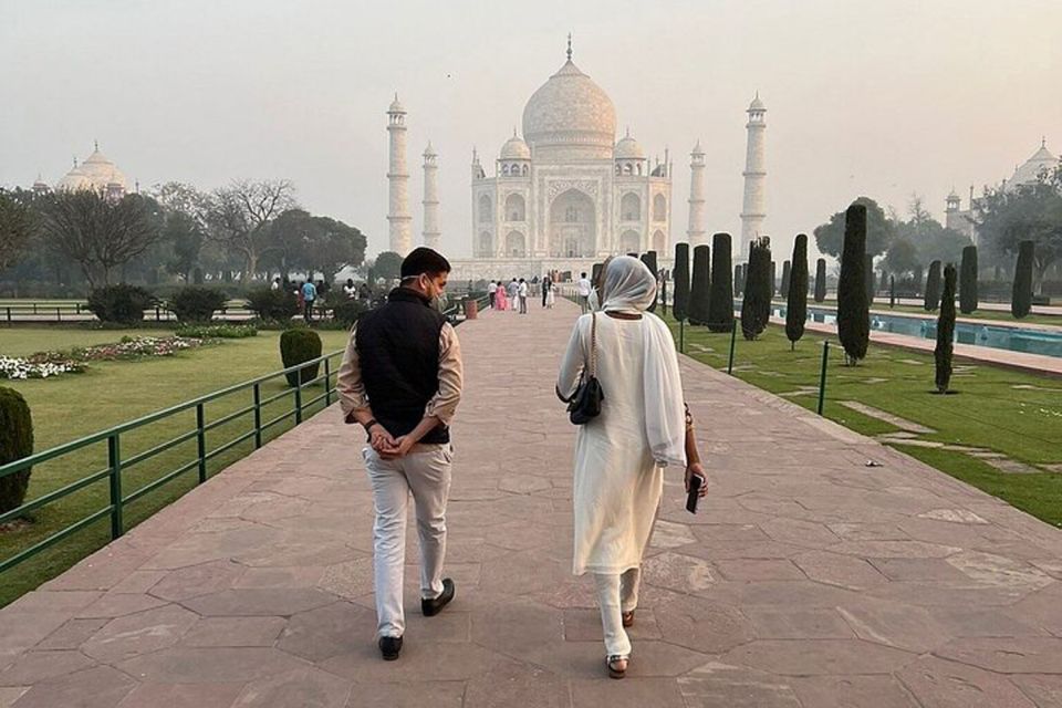 From Delhi: Taj Mahal & Agra Day Tour by Superfast Train - Lunch in Agra: A Real Break in the Middle of the Day