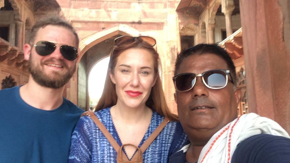 From Delhi: Taj Mahal & Agra Fort Day Trip by Express Train - Agra Fort With a Private Guide: What to Prioritize in One Hour