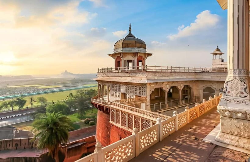 From Delhi: Taj Mahal, Agra Fort & Fatehpur Sikri Day Trip - Lunch at an Indian Multi-Cuisine Restaurant: Fuel for a Long Day