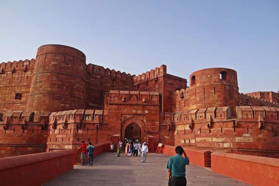 From Delhi: Taj Mahal & Agra Fort Shared Group Tour - A 12-hour plan that respects your time