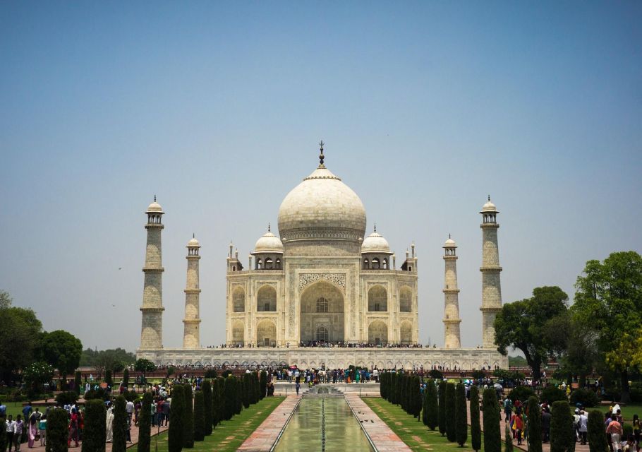 From Delhi: Taj Mahal & Agra Fort Shared Group Tour - Getting to Agra: pickup options and meeting up near Akshardham