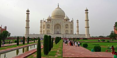 From Delhi: Taj Mahal & Agra Full Sameday Tour All Inclusive - Agra Fort in 60 minutes: what you can realistically see