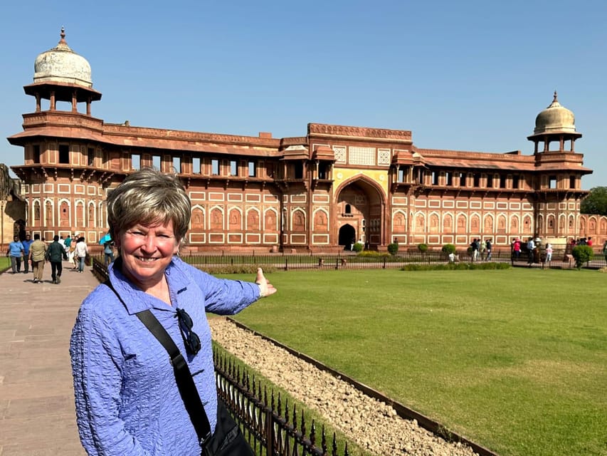 From Delhi: Taj Mahal Private Tour by Car with Entrance Fees - A 5-star breakfast or lunch break that actually helps the day