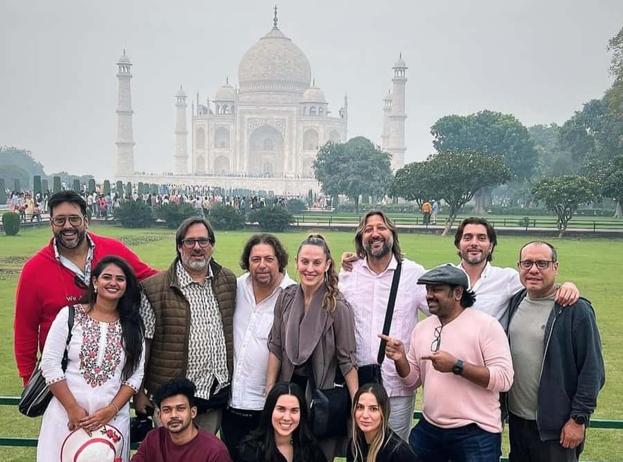 From Delhi: Taj Mahal Sunrise, Agra Fort & Baby Taj Day Tour - Breakfast (or lunch) at a 5-star hotel: what you actually get from it