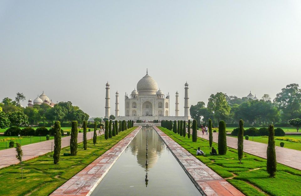 From Delhi: Taj Mahal Sunrise & Agra Fort Guided Day Trip - Agra Fort: Mughal Stories With Better Angles for Photos