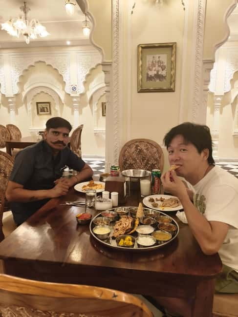 From Delhi: Taj Mahal Tour with Professional Photographer - Skip-the-line entry: saving your morning for the real Taj Mahal