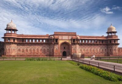 From Delhi:Overnight Taj Mahal Tour by Car with 5-Star Hotel - Day 1: Delhi to Agra via Yamuna Expressway, then Agra Fort and river views