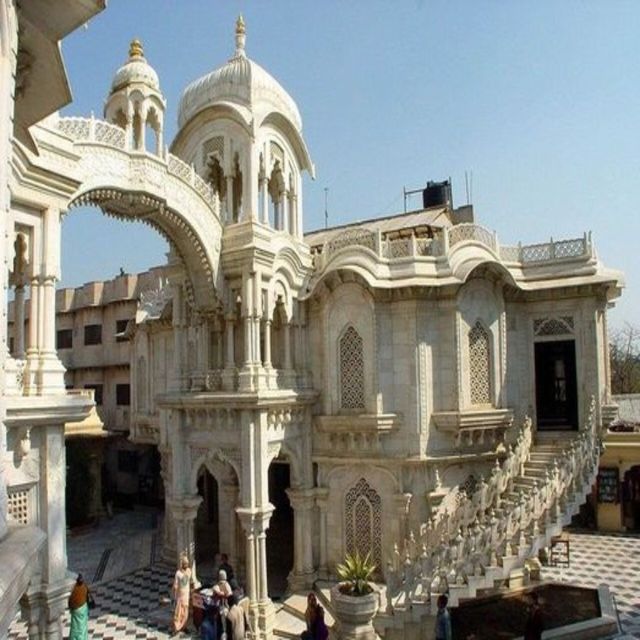 From Jaipur: All Inclusive Taj Mahal & Agra Fort Day Trip - Lunch break at a multi-cuisine restaurant: fuel without detours