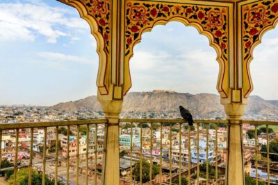 From Jaipur: Private Amber Fort, Jal Mahal and More Car Tour - Hawa Mahal and the lattice that makes it work