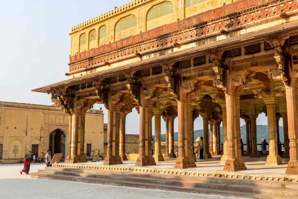 From Jaipur: Private Amber Fort, Jal Mahal and More Car Tour - Lunch in Jaipur: a timed break that keeps momentum