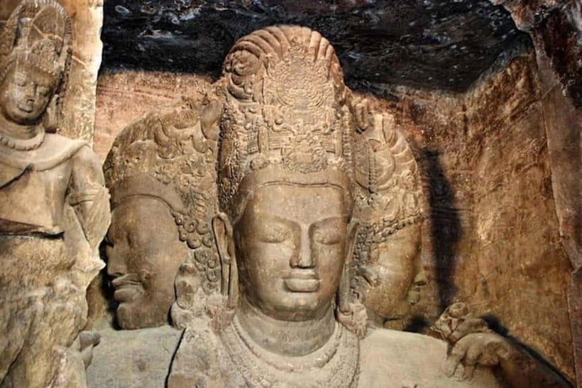 From Mumbai: Half-Day Elephanta Caves Tour with Ferry Ride - Arriving on Elephanta Island: walk up or use the toy train