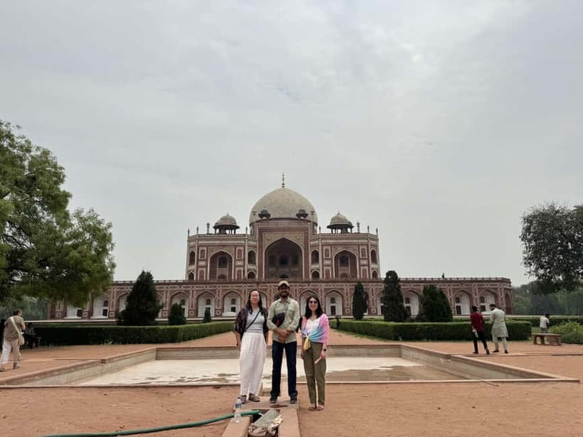 From New Delhi Airport : Guided Layover Old & New Delhi Tour - Iconic Sights in the Same Afternoon: Humayun’s Tomb, Lotus Temple, Qutb Minar