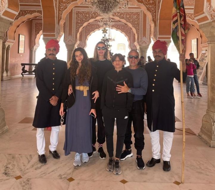 From New Delhi: Jaipur Private Day Trip with Guide - Pickup, drive comfort, and staying relaxed all day