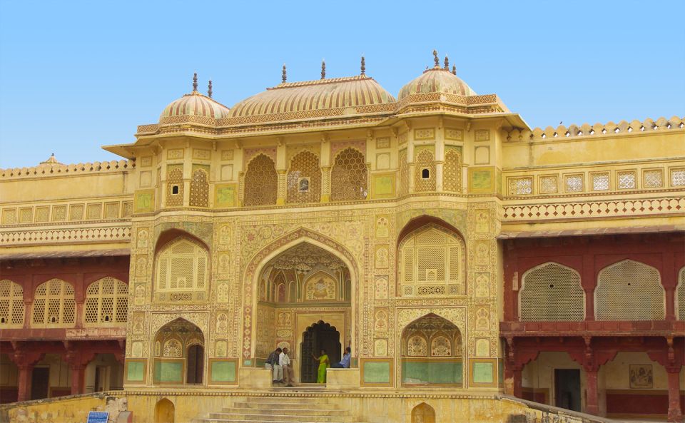 From New Delhi: Private Day Trip to Jaipur Skip-the-Line - The long road: car comfort, Wi‑Fi, and planning your energy