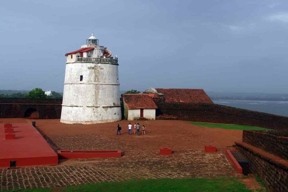 From North Goa: Full Day North Goa Tour with Transportation - Chauranginath Bhumika Panchayatan Mandir: the Shiva connection from 1728