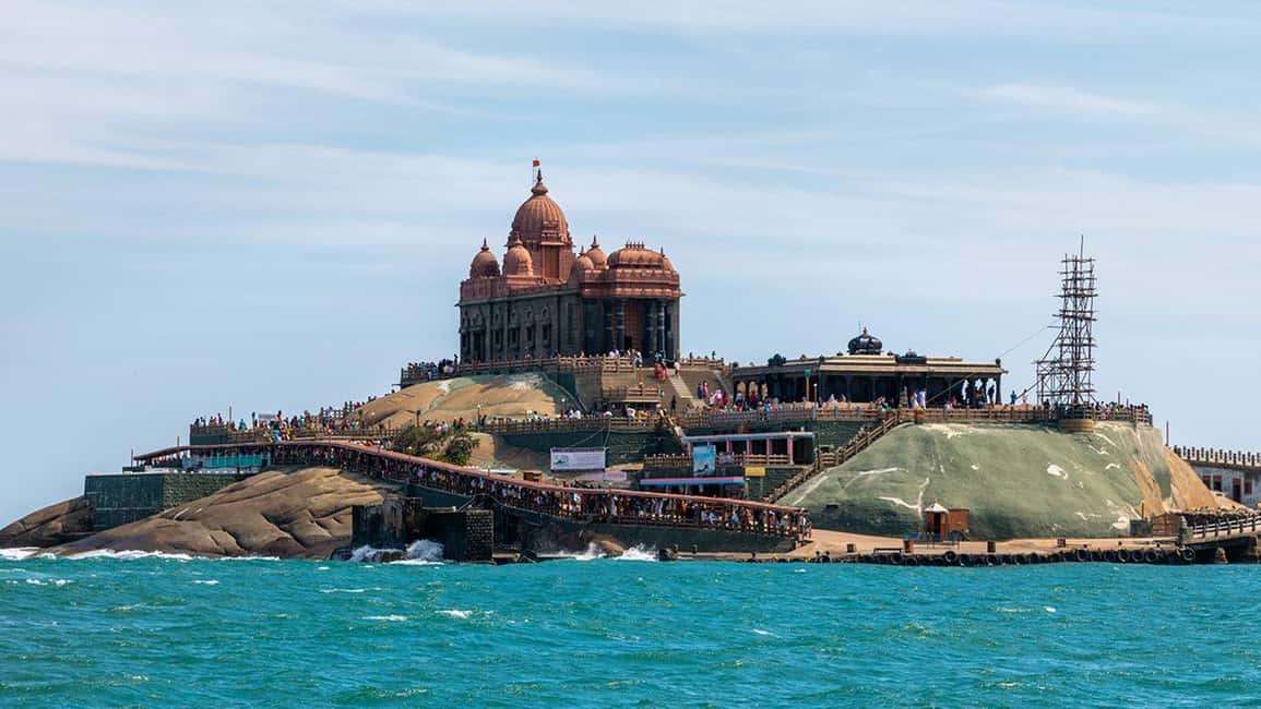 From Trivandrum: Kanyakumari and Poovar Private Day Tour - Suchindram Thanumalayan Temple: a three-deity stop with serious stonework