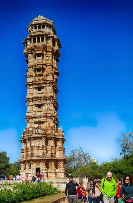 From Udaipur: Chittorgarh Fort Trip with Pushkar Drop-off - Chittorgarh Fort in about 3 hours: what a guide helps you do