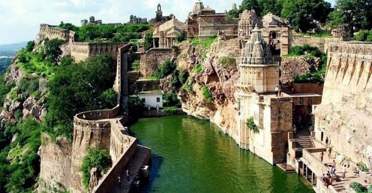 From Udaipur: Private Day Trip to Chittorgarh Fort - What You’ll See: Palaces, Gateways, Temples, Towers, Gardens