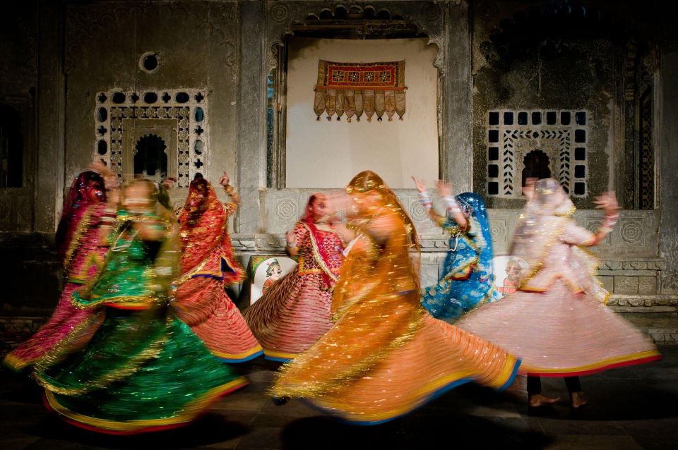 From Udaipur: Private Udaipur City of Lakes Sightseeing Tour - Bagore Ki Haveli Dharohar show: folk performances with energy