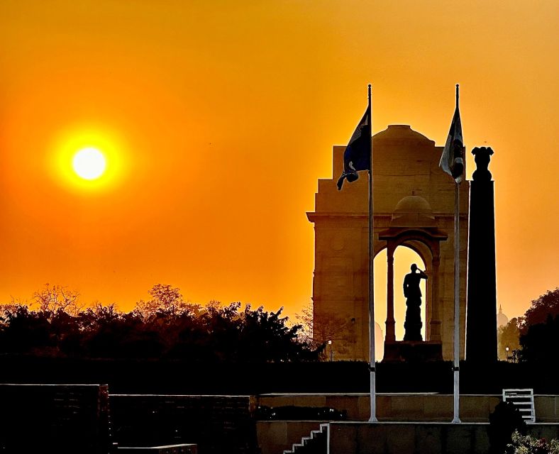 Full-Day Private Old and New Delhi Combo Tour - New Delhi’s big geometry: India Gate and Rashtrapati Bhavan pass-bys