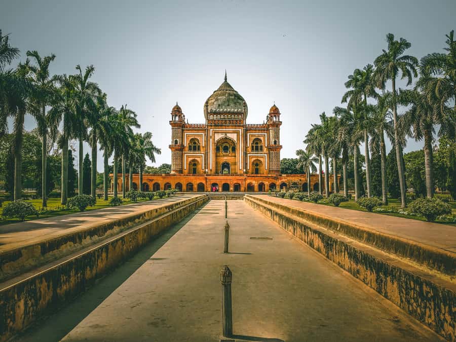 Full Day Tour of Old & New Delhi with India Iconic Red fort - What this private Old & New Delhi day really is