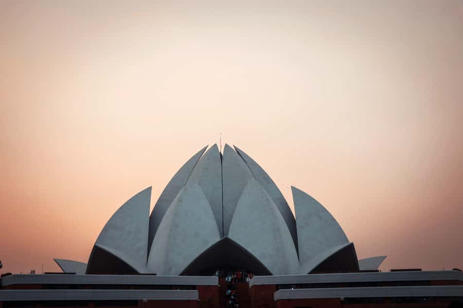Full Day Tour of Old & New Delhi with India Iconic Red fort - Jama Masjid and Chandni Chowk: the Old Delhi plan you’ll remember