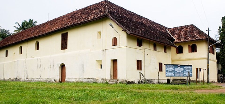 Glimpse of Cochin: Guided Tour - Fort Kochi’s classics: Chinese Fishing Nets, Santa Cruz Basilica, and St Francis Church