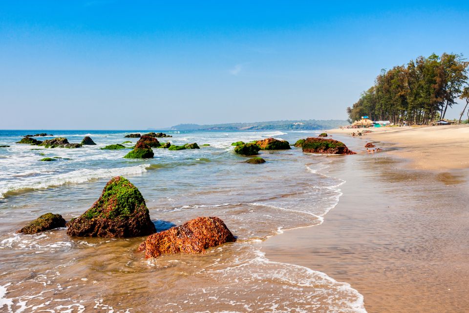 Goa: Beautiful Goa Beach Tour - Kerim Beach, the north Goa starter with real coastline character