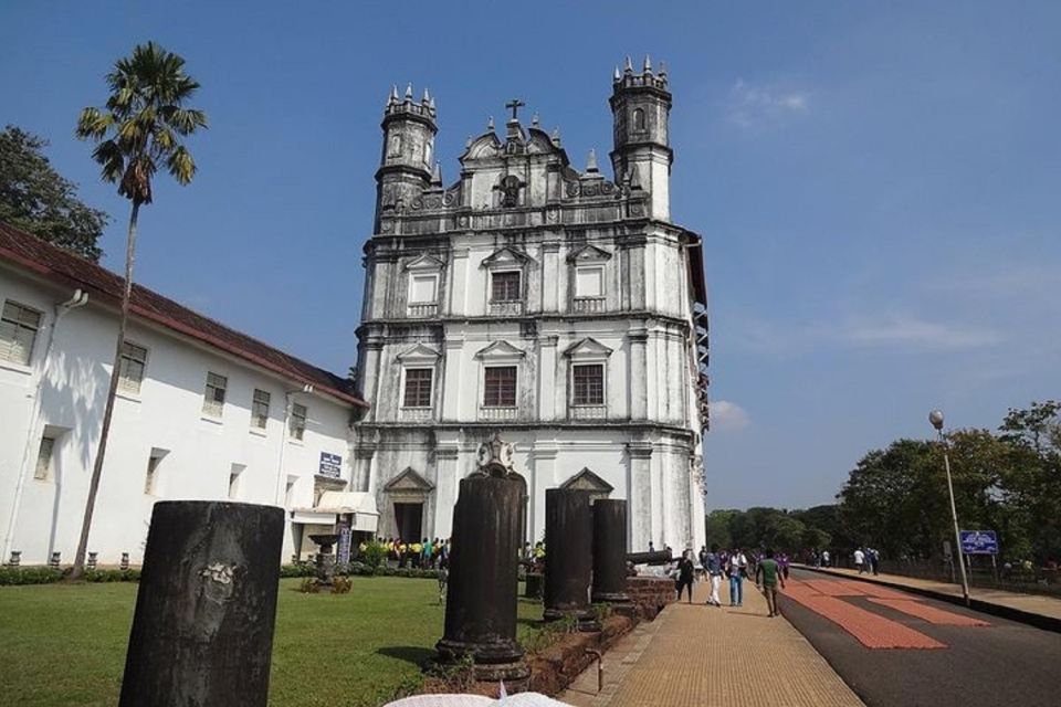 Goa: Old Goa Churches and Spiritual Walk - Where the Tour Starts: Bom Jesus and the 15-Minute Game Plan