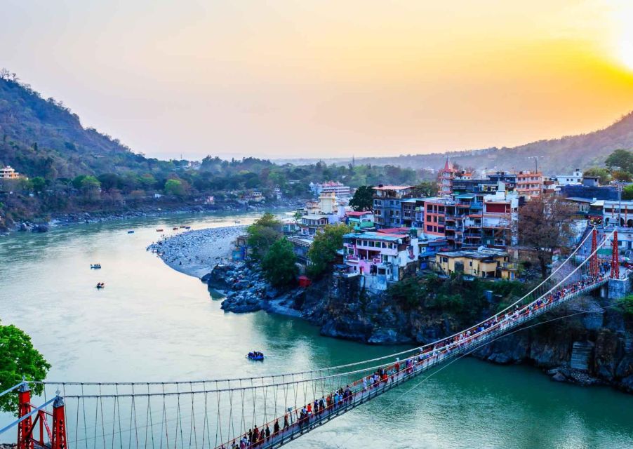 Guided Night Walking Tour in Rishikesh - 2 Hours - How the Night Route Flows: Quiet forest sounds then evening crowds