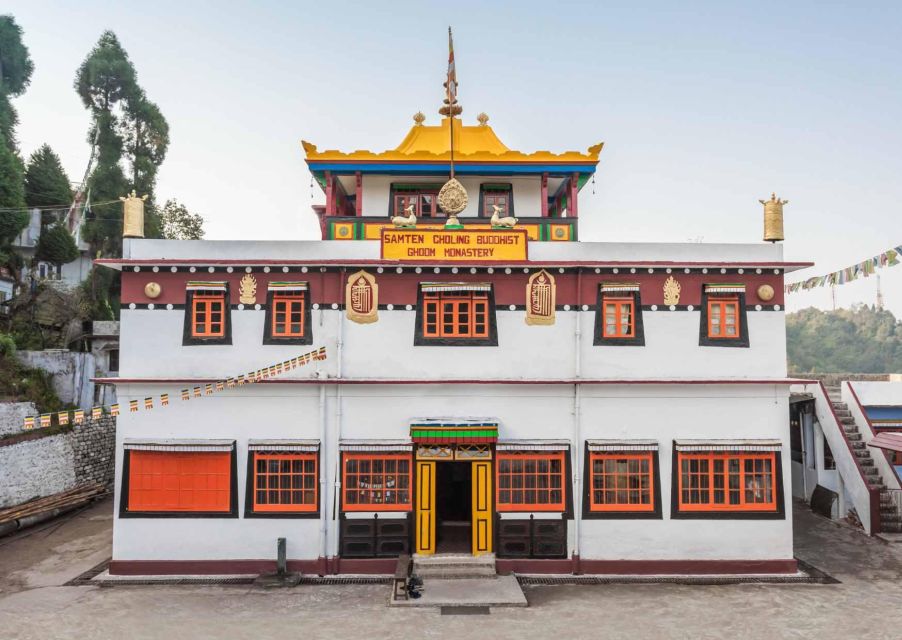 Heritage & Cultural Walk of Darjeeling (2 Hours Guided Tour) - Markets and Local Life: Seeing Darjeeling Through Daily Conversations